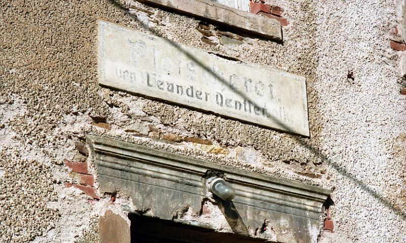 Pobershau, Dorfstr. 70, 26.10.1999.jpg - Fleischerei von Leander Dentlerolk (?)